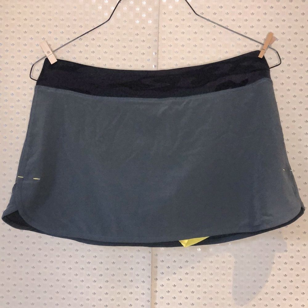 Vintage lululemon running skort